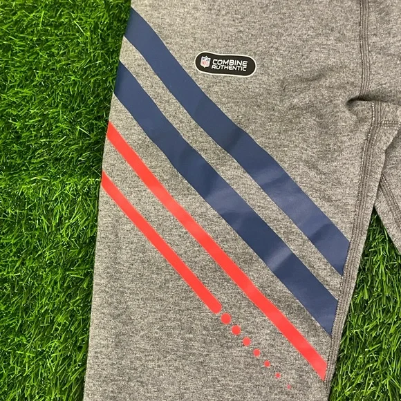Under Armour NFL New England Patriots Women's HeatGear Ankle Leggings SZ. S - Picture 10 of 15